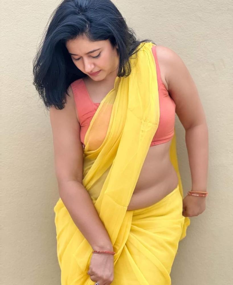 poonam-bajwa-hot-photos